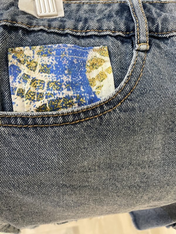 Trendy Distressed Patchwork Denim Shorts - Image 3